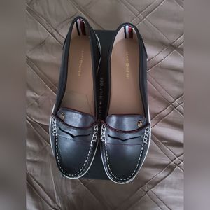 Tommy Hilfiger Women's Kaia Loafer